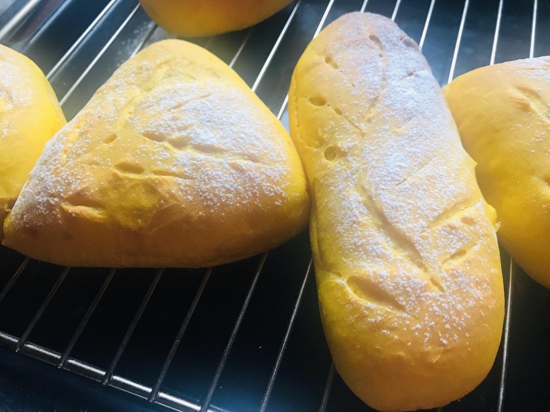 好吃到疯的南瓜奶酪软欧包