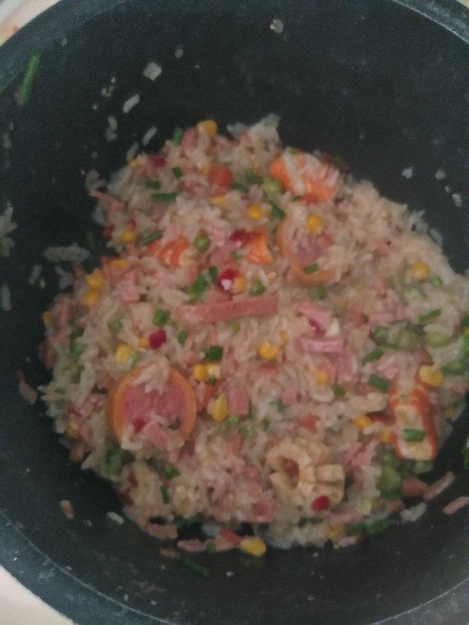 豌豆腊肉糯米饭