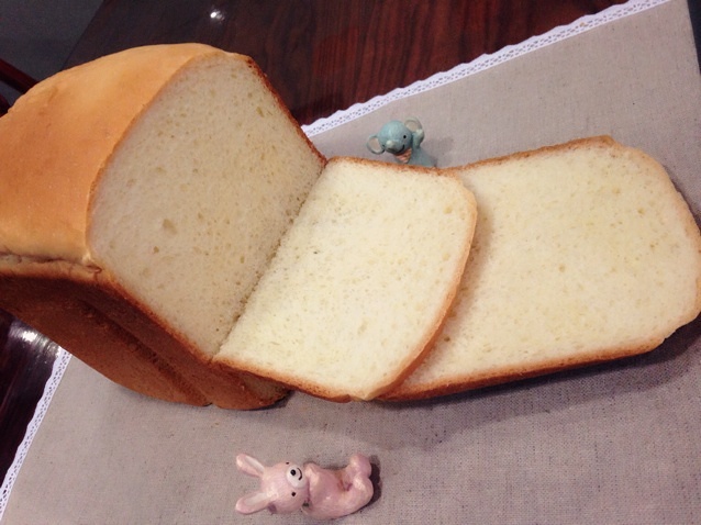 柏翠面包机版奶油吐司的做法