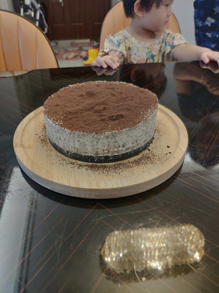 【奥利奥冻芝士蛋糕】拯救新手的免烤美味甜点