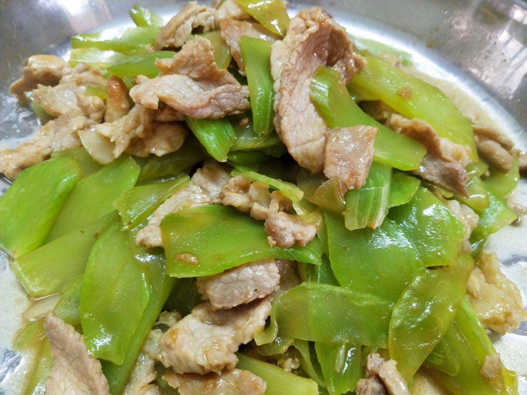 莴笋炒肉片