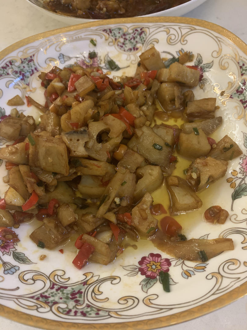 家常快手菜小炒藕丁真香