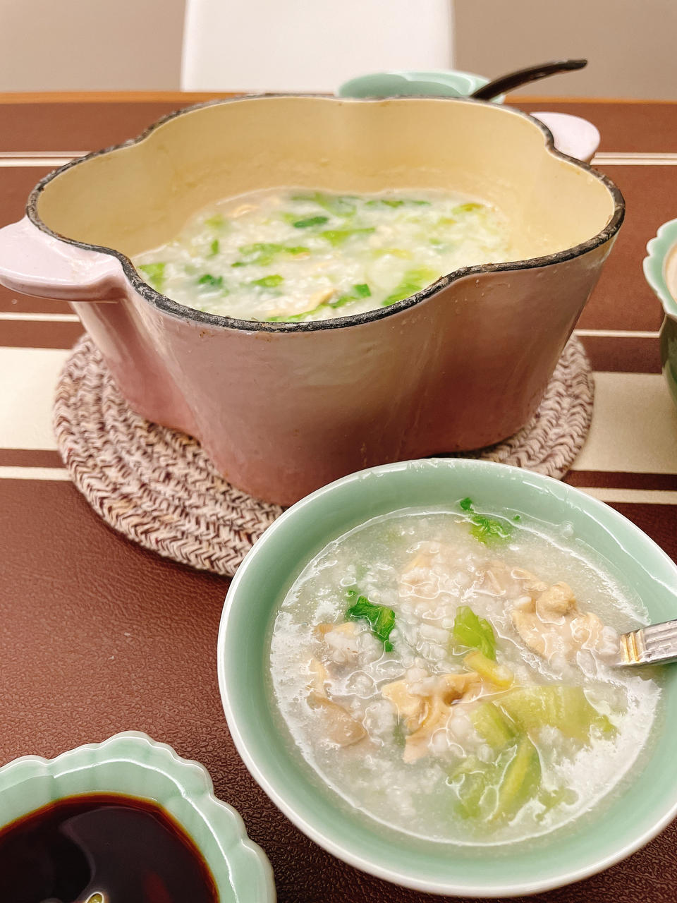 鲜美的“象拔蚌粥”