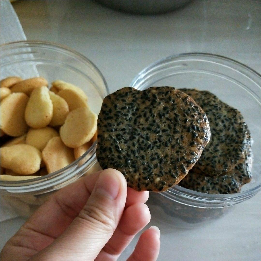 芝麻薄脆蛋白饼干