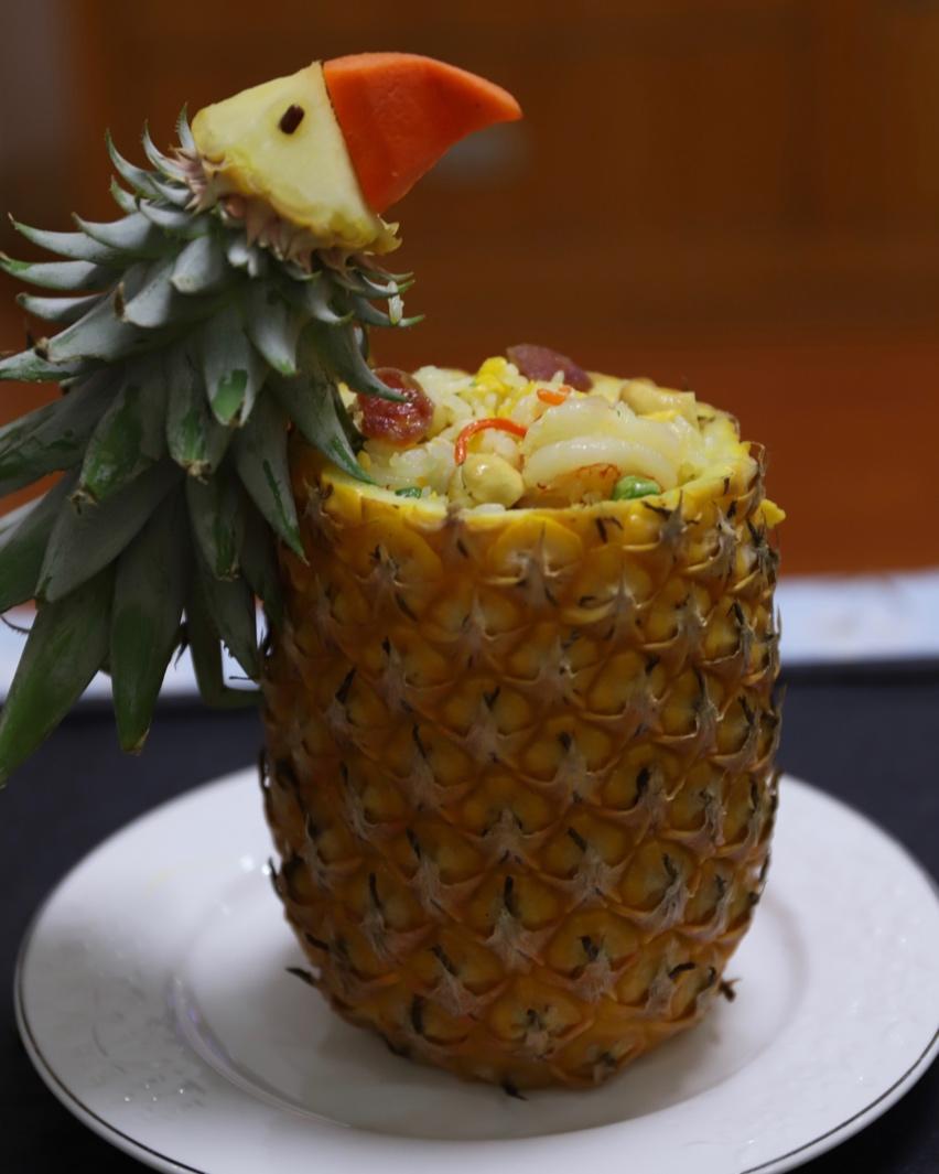 鸟语花香菠萝炒饭