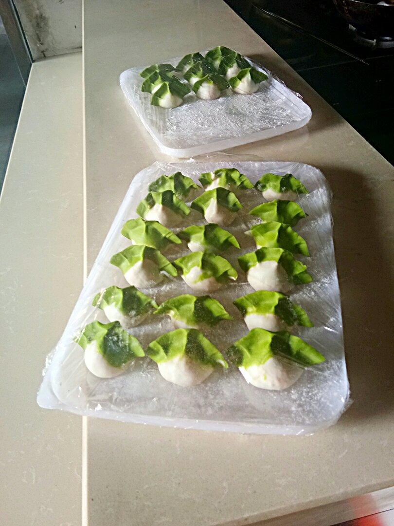 翡翠白玉白菜饺子详细版（附翡翠白玉白菜饺子包法，翡翠白玉饺子皮两种制法，面包机和面，翡翠白玉烧卖，各种馅料搭配）