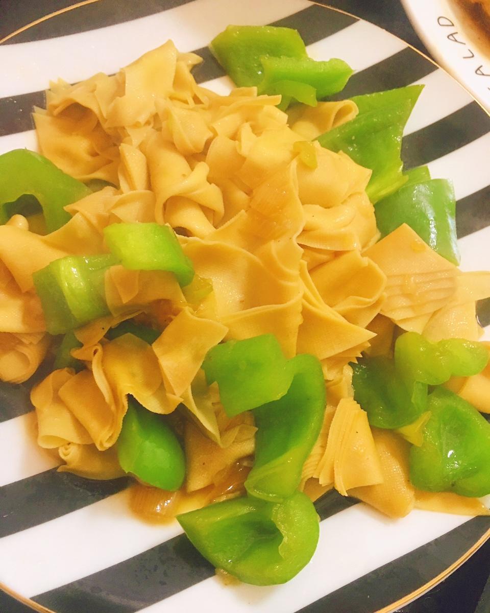 青椒干豆腐