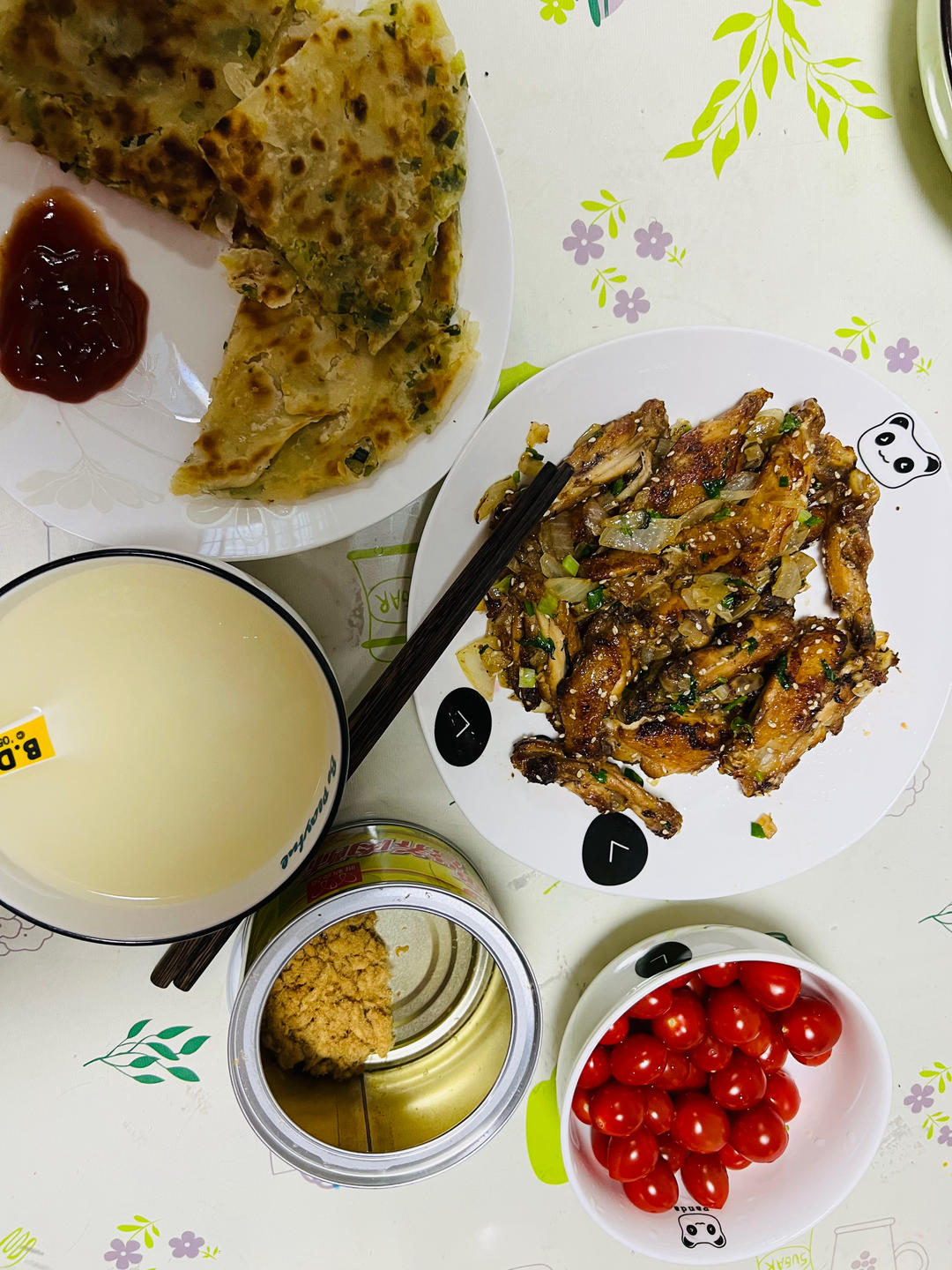 香辣鸡翅（手指都舔干净）