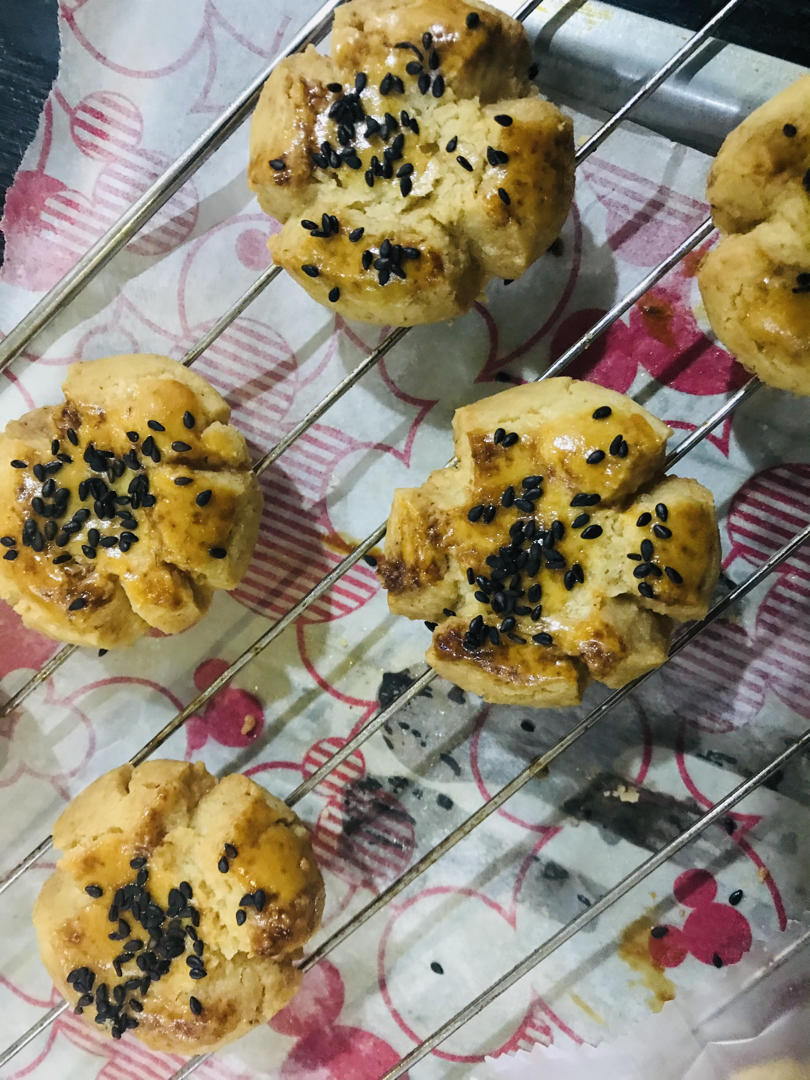 轻轻一按就碎掉的原味桃酥（不输猪油版）