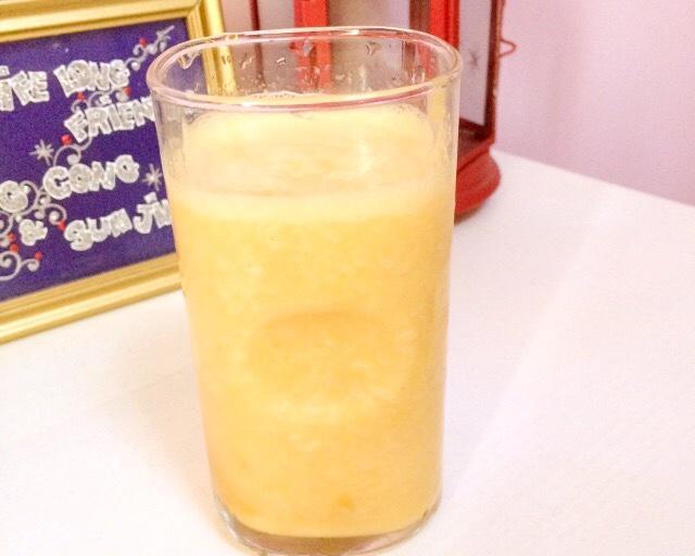 超级健康好喝又简单的「芒果益菌多」的做法