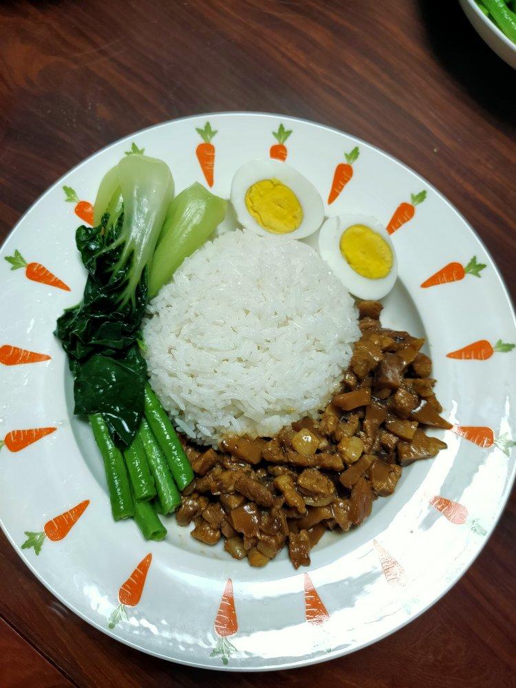 卤肉饭味的香菇肉燥--速速开饭