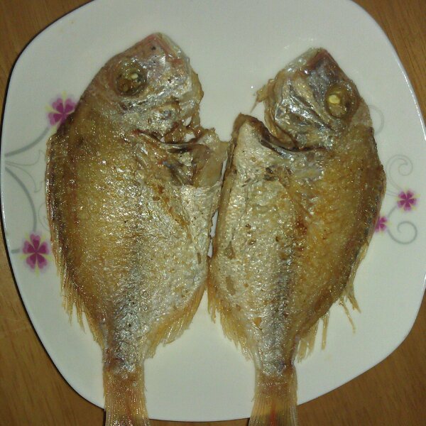 花老板-1做的酱油水菜脯黄翅鱼