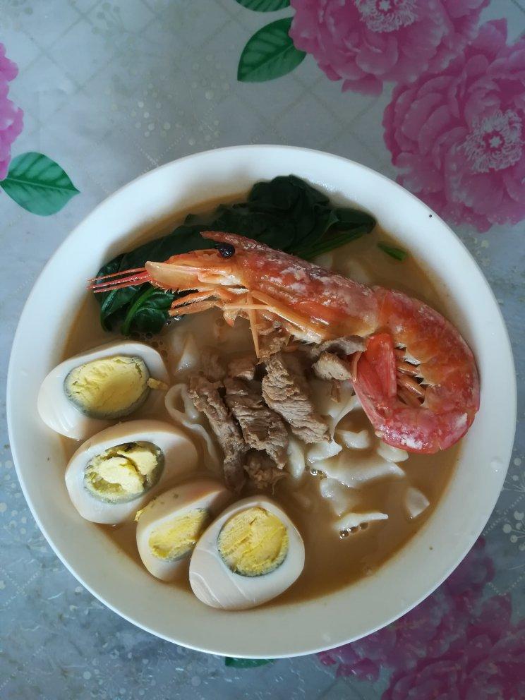 鲜虾鸡蛋手撕打卤面