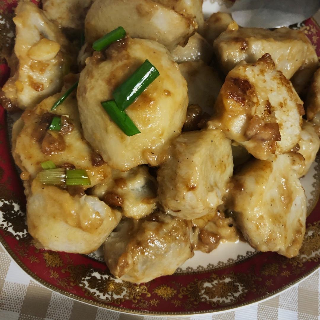 小瑜瑜他妈做的红烧芋头