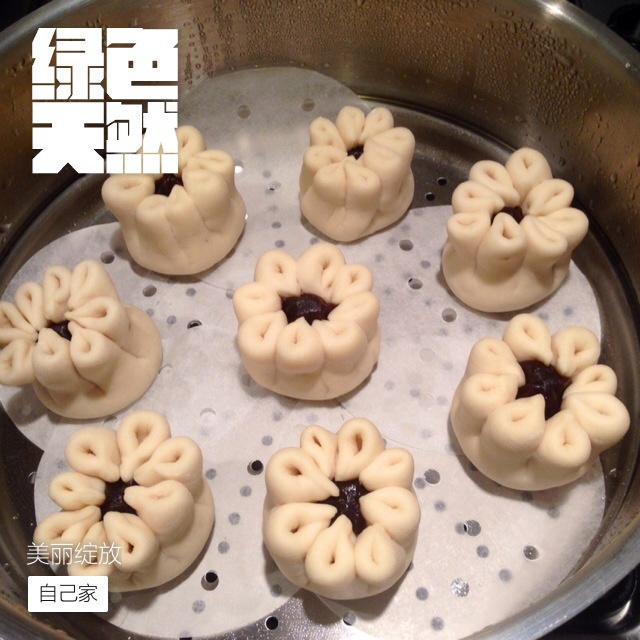 如花般绽放的豆沙包