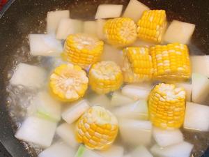 ✨美味减脂汤❗️鲜甜好喝的玉米冬瓜汤的做法 步骤4