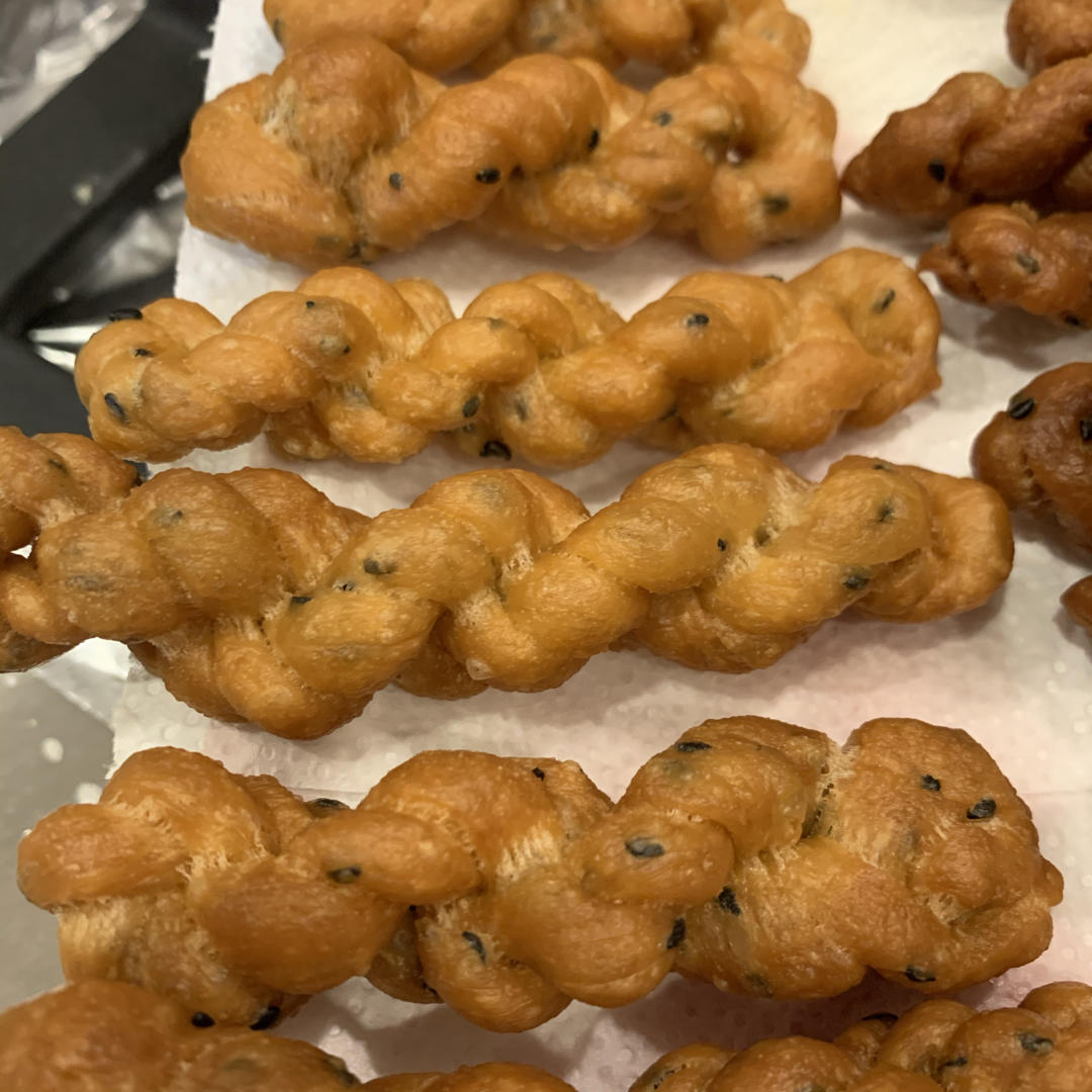 酥脆咸味小麻花