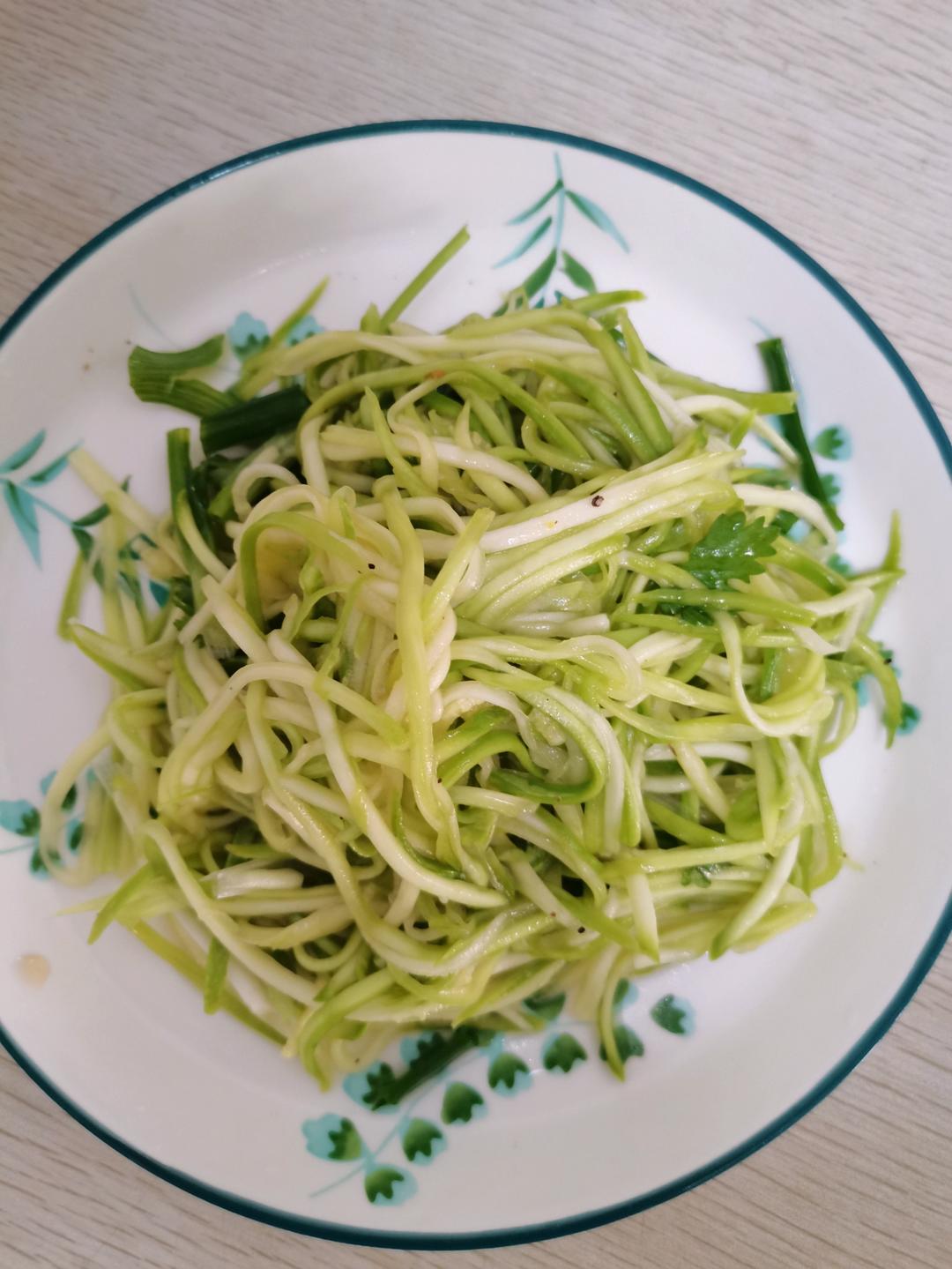一定要试试的清新爽口凉拌西葫芦