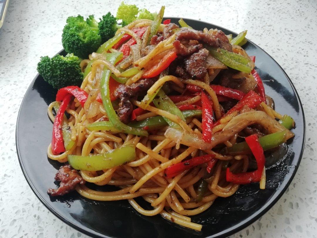 黑胡椒牛柳意大利面