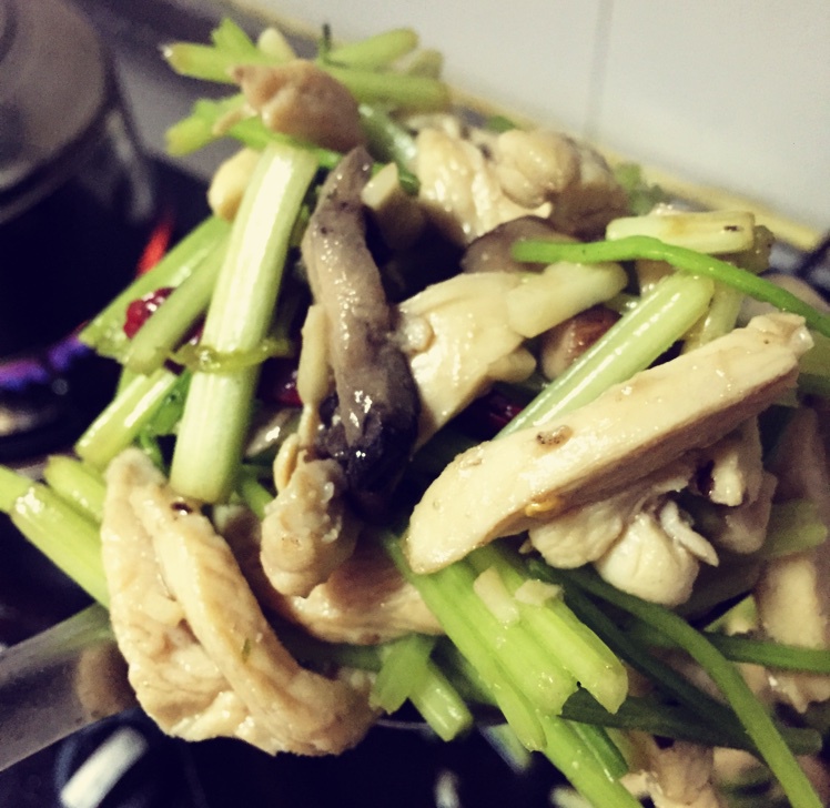 香菇芹菜鸡肉