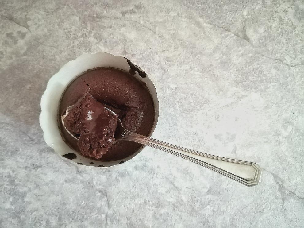 无麸质椰子油版朗姆巧克力熔岩蛋糕