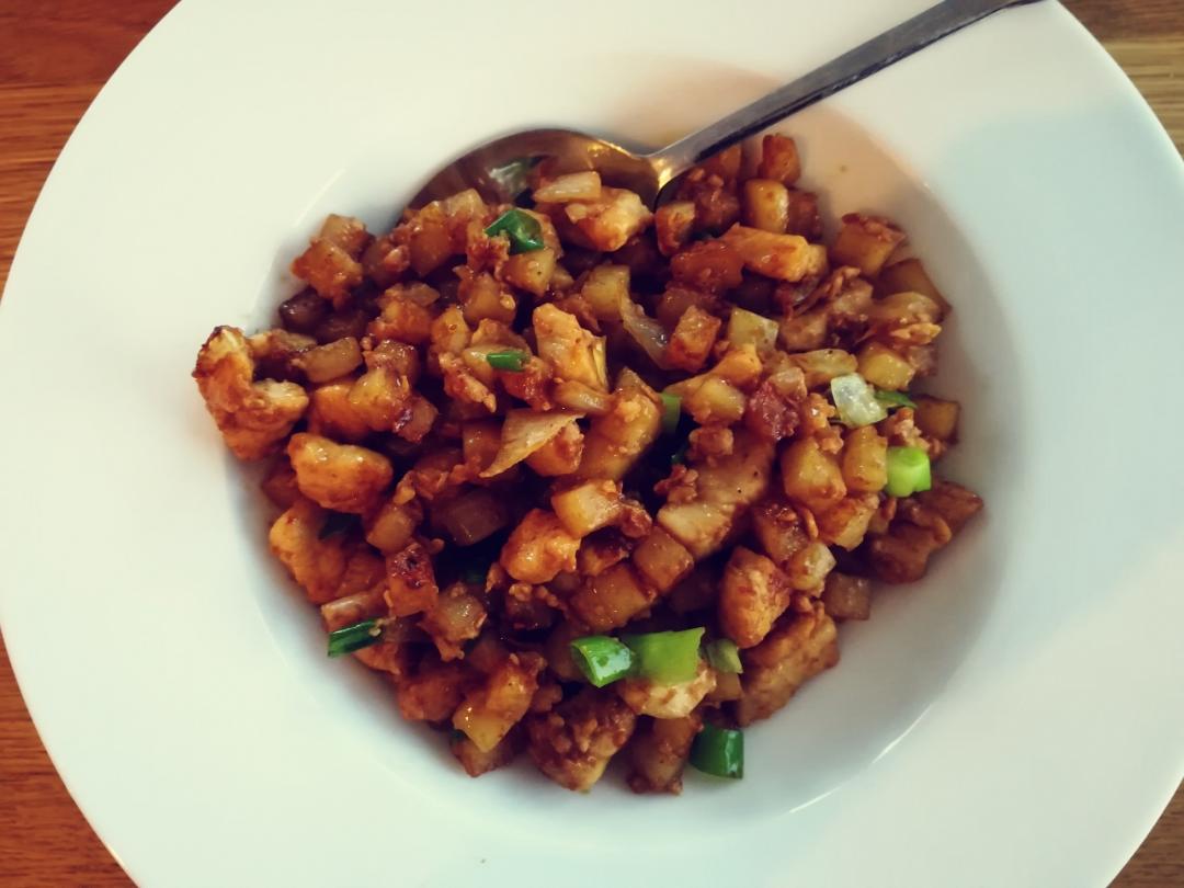 一道怎么做都好吃的干煎土豆鸡丁（红烧，咖喱，椒盐，孜然）