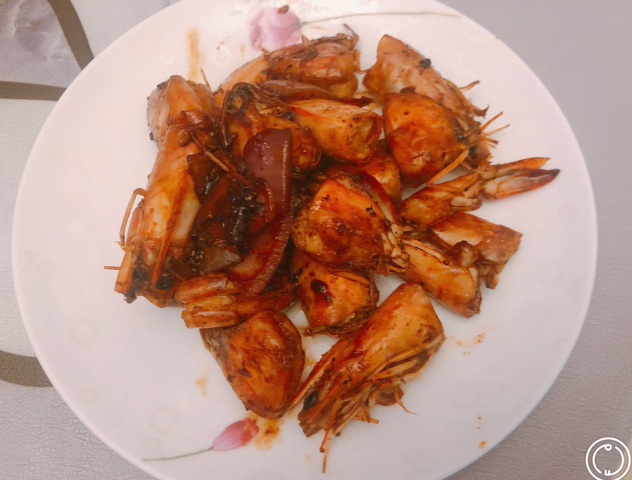 懒人版“胡椒虾”，没有秘诀没有特别调料超简单超好味而且适合宴客