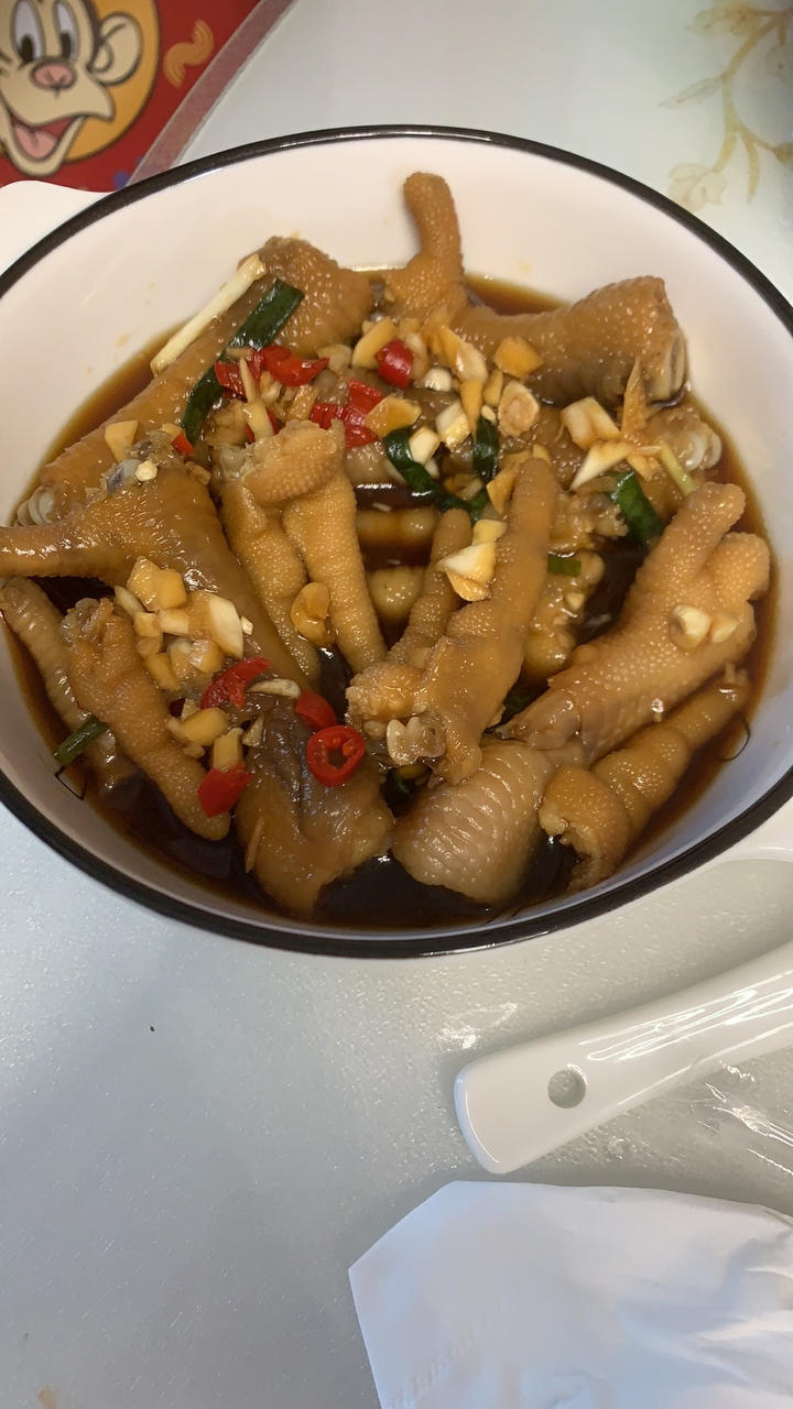 绝对不会后悔的酸辣鸡爪