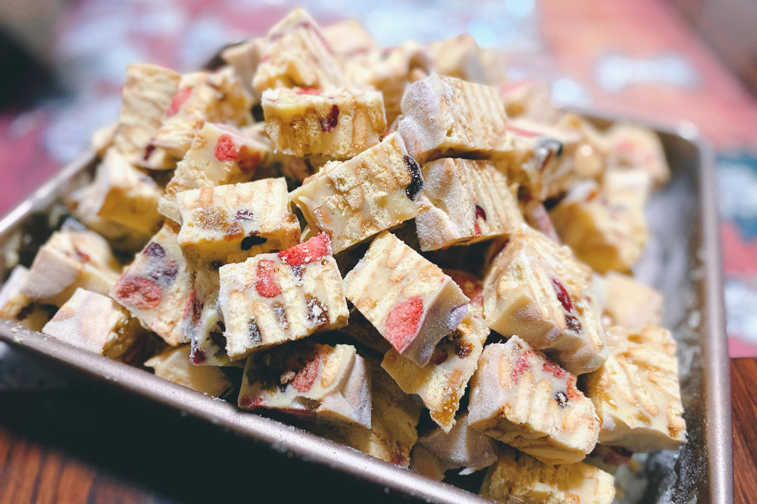 最好吃的草莓雪花酥