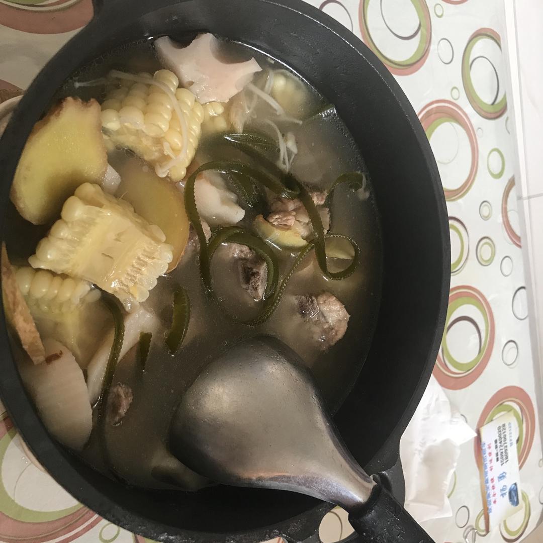 玉米莲藕排骨汤