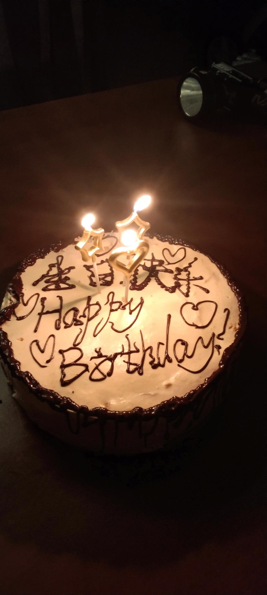 想在蛋糕上写出美美的字？试试看这个方法吧~