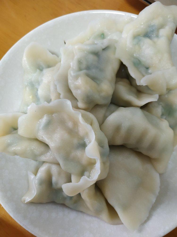 成矣小竹做的韭菜鸡蛋虾仁三鲜馅饺子
