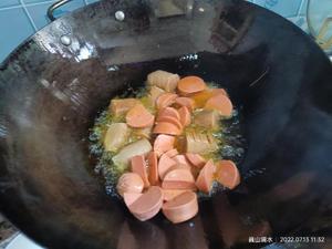干锅鱿鱼土豆的做法 步骤3