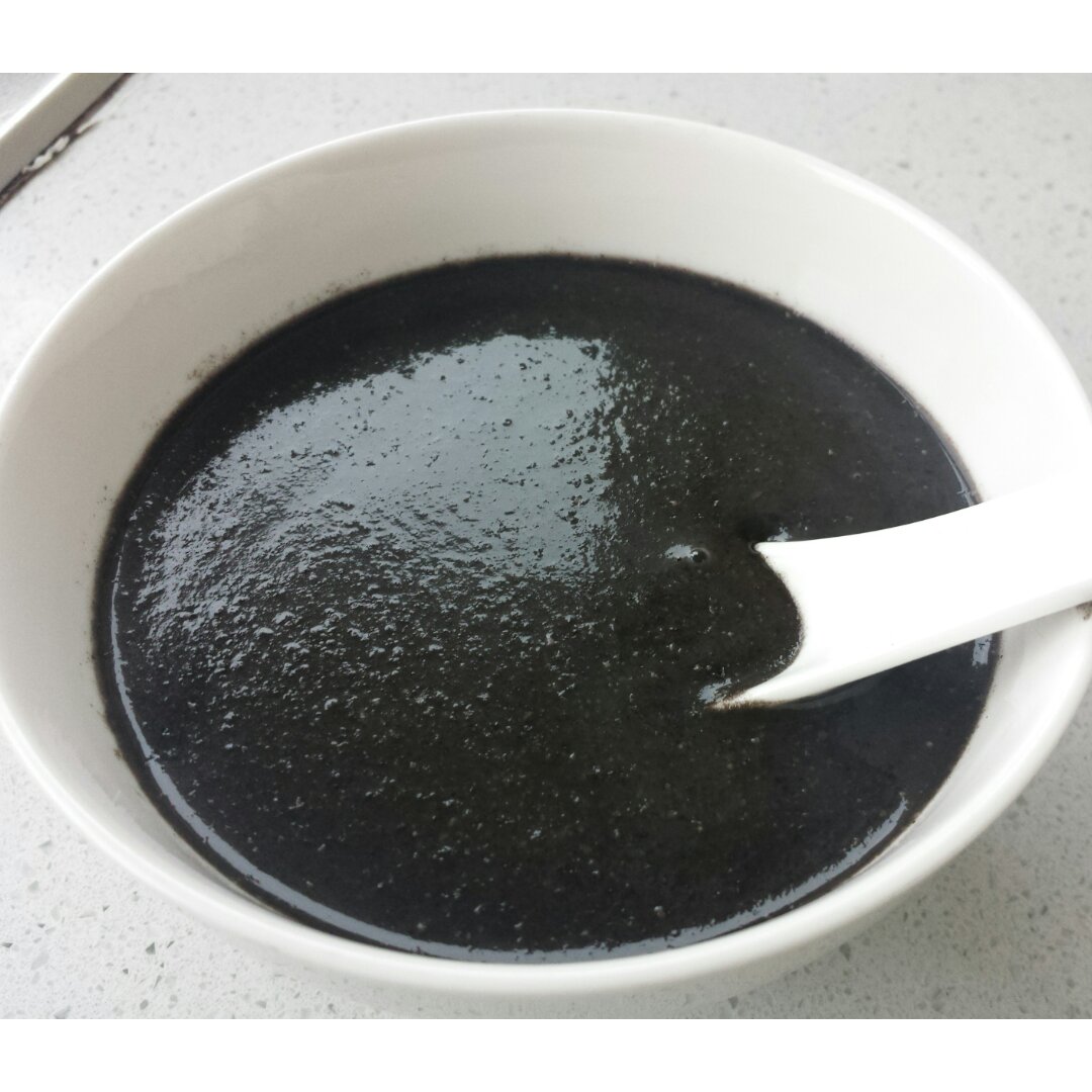 very雪莉做的豆浆机版的黑芝麻糊