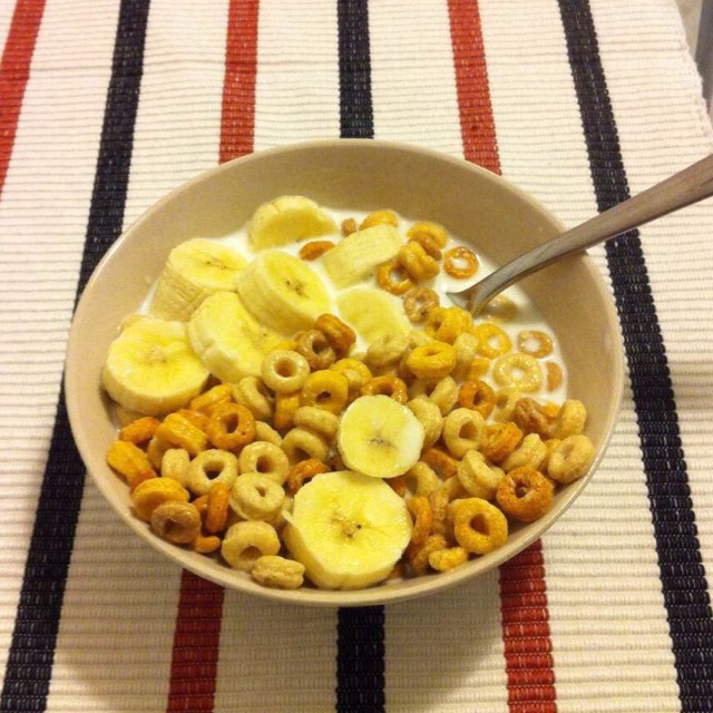 脆谷乐儿童谷物早餐