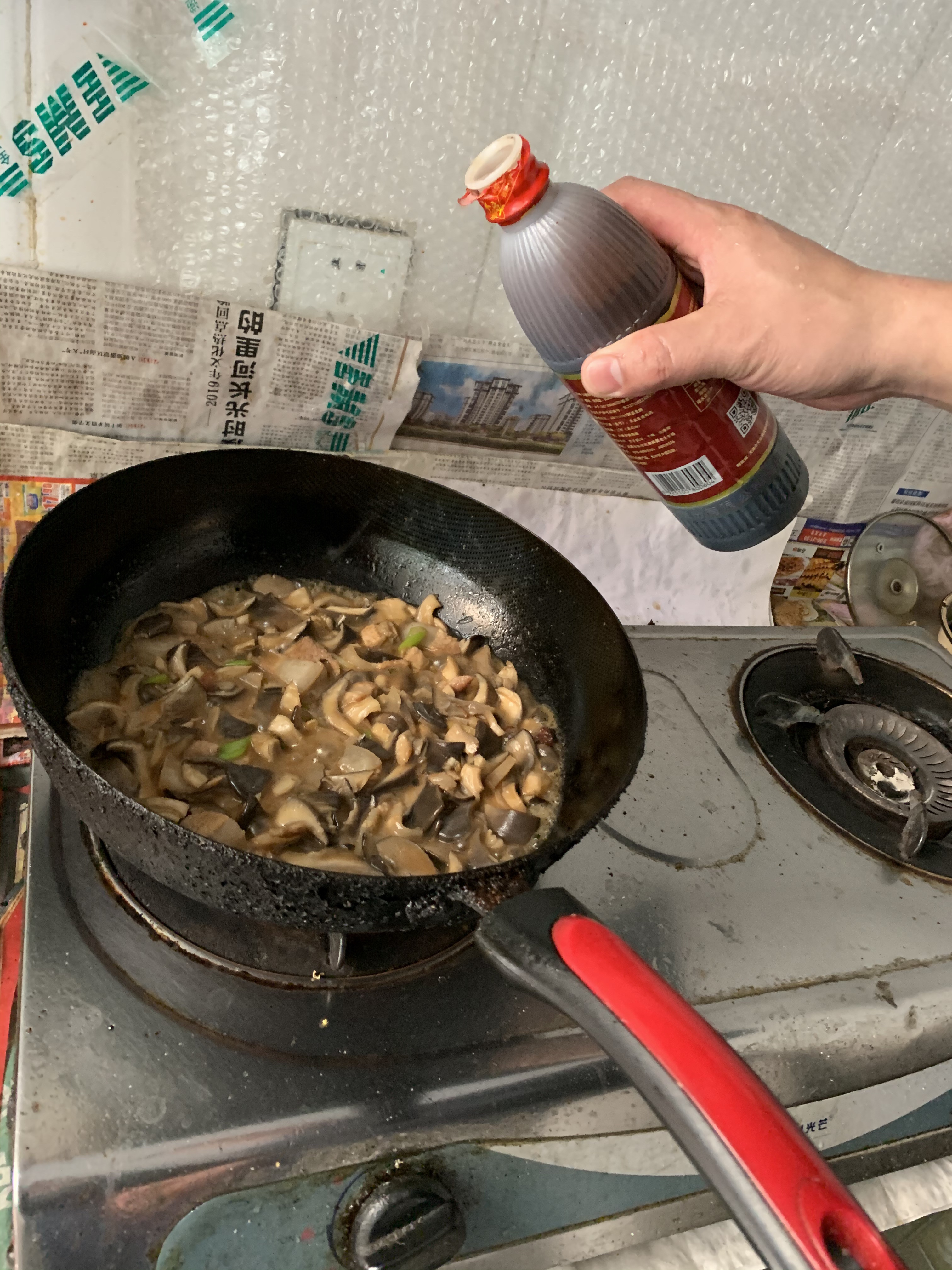 家常普通简单随意蘑菇炒肉的做法 步骤10