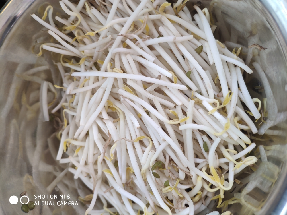 清炒绿豆芽的做法 步骤1