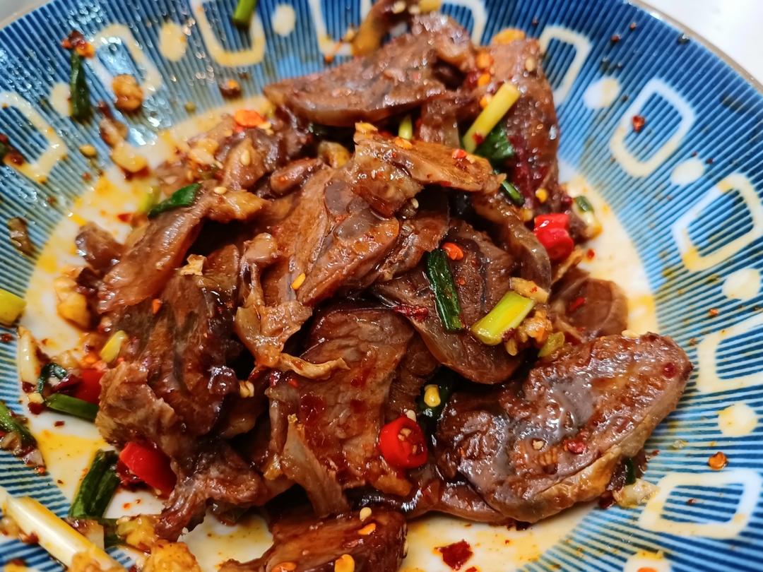 凉拌卤牛肉