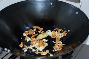 海米菠菜的做法 步骤2