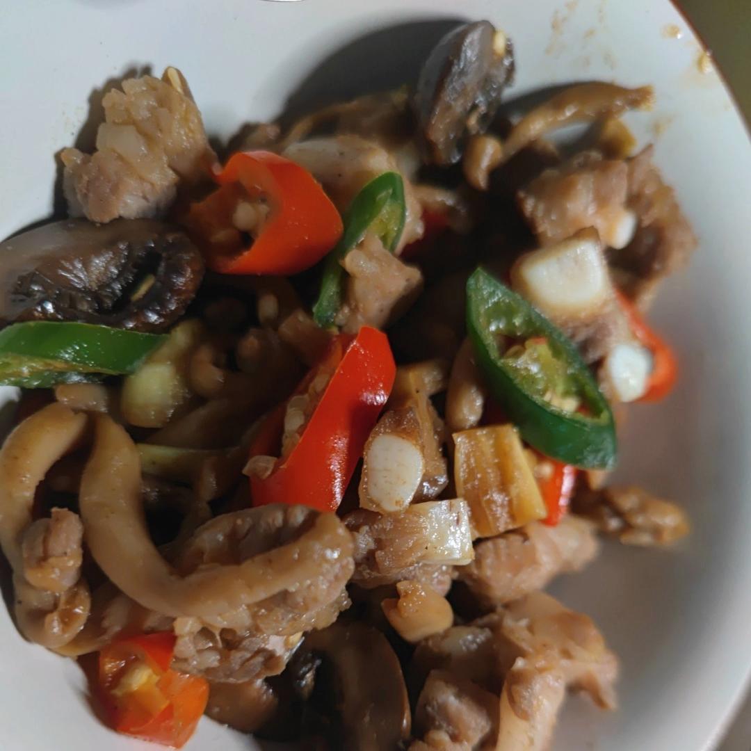 蘑菇炒肉