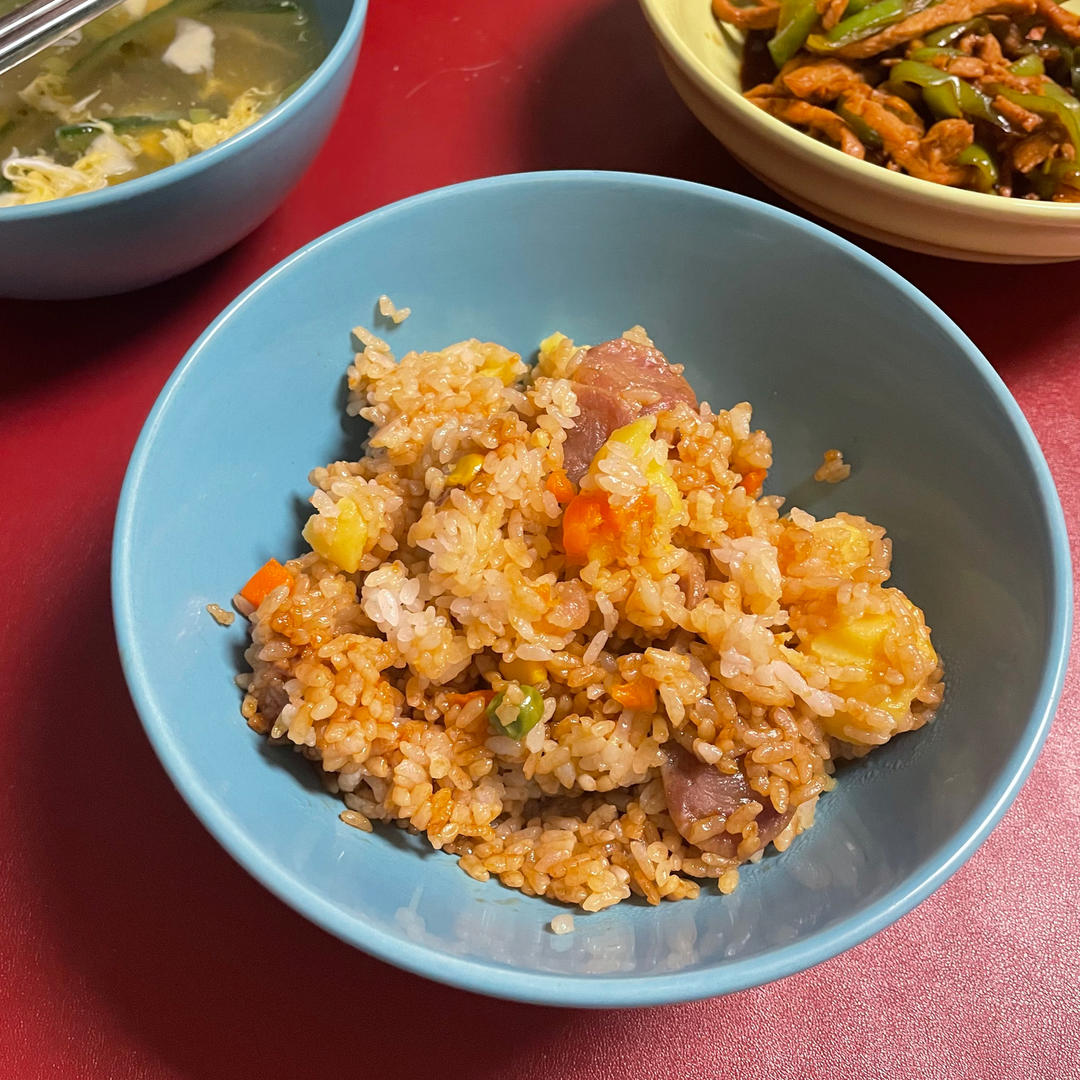 土豆腊肠焖饭