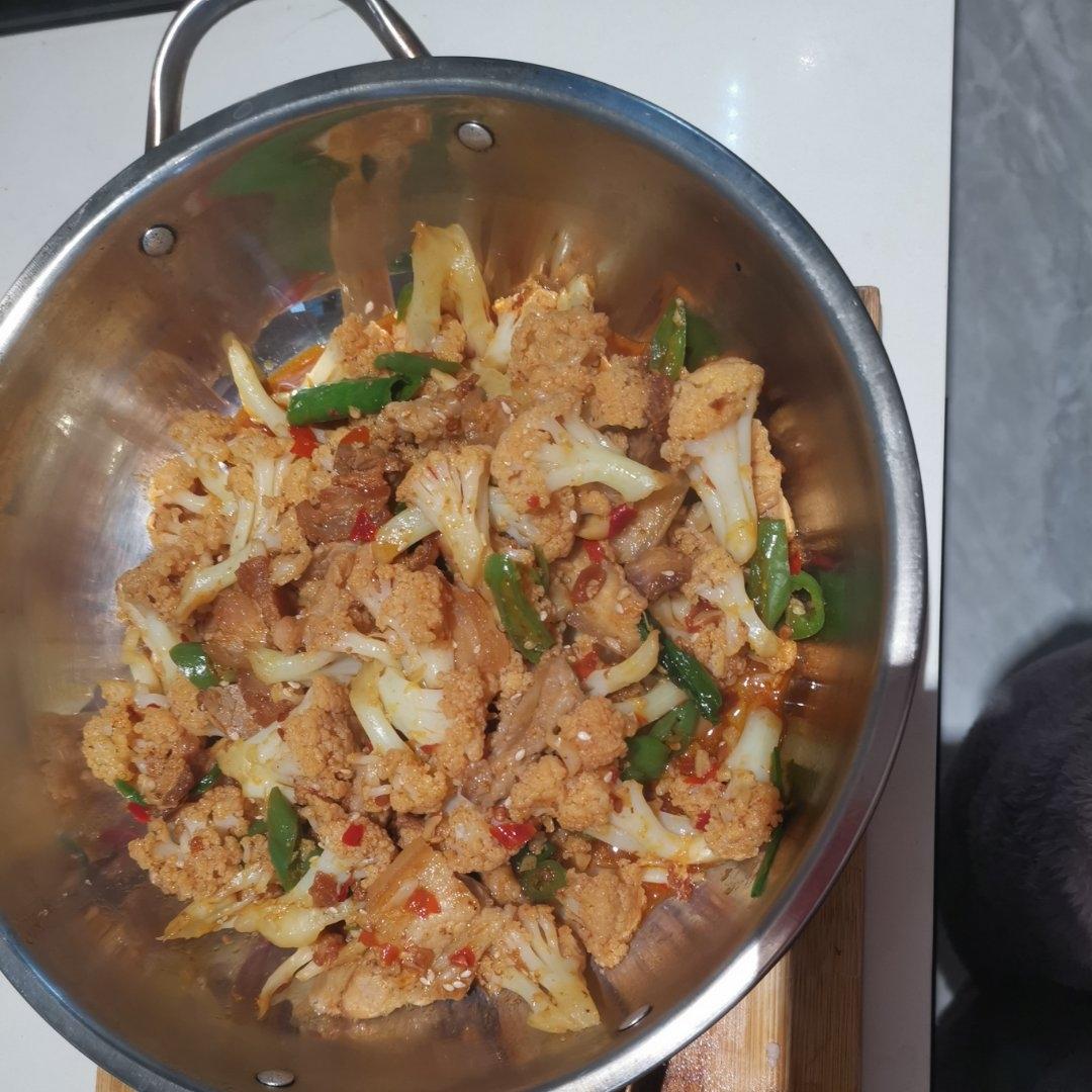 干锅花菜～花菜炒五花肉～油渣炒花菜