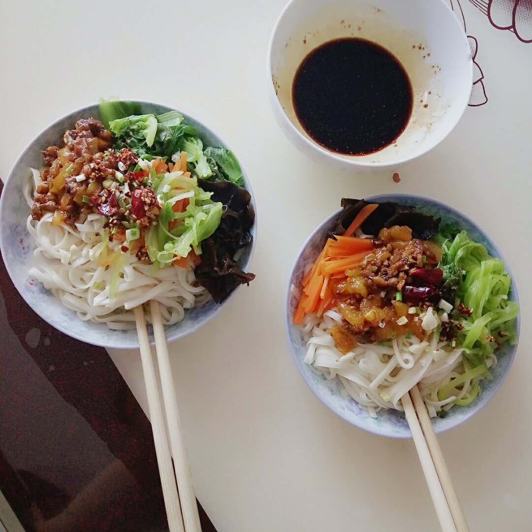 炸酱凉面