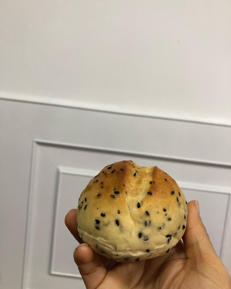 红薯黑芝麻面包球