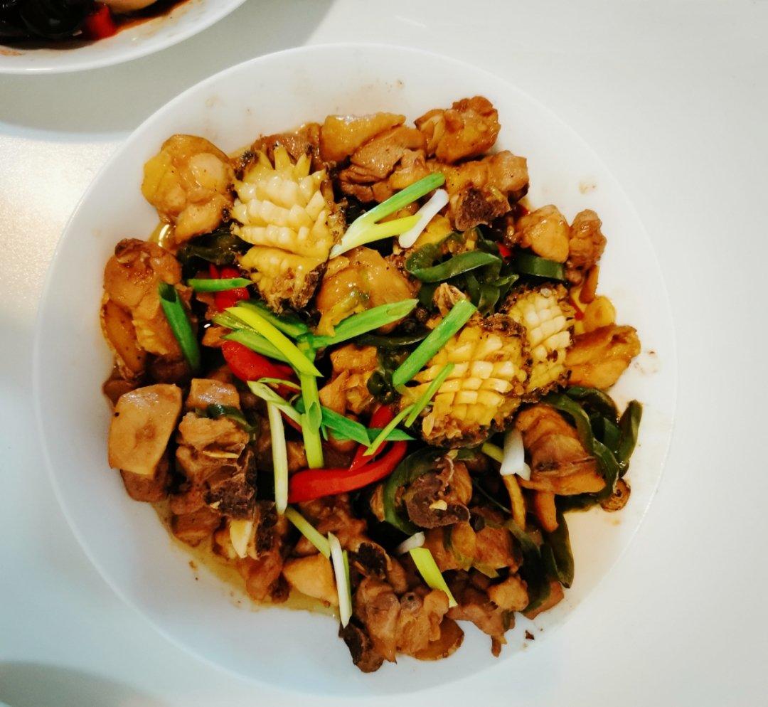 鲍鱼鸡煲