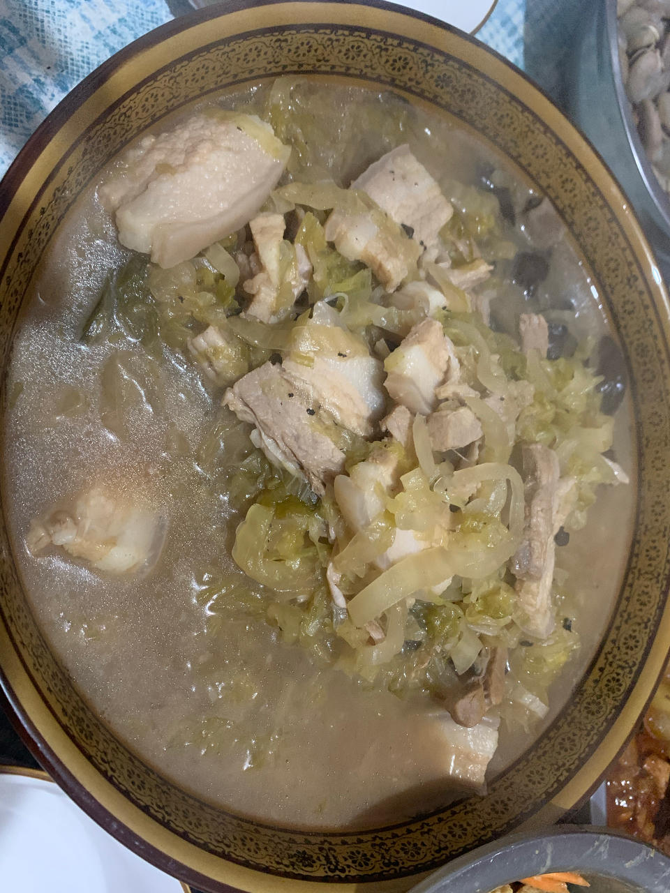 东北酸菜炖白肉