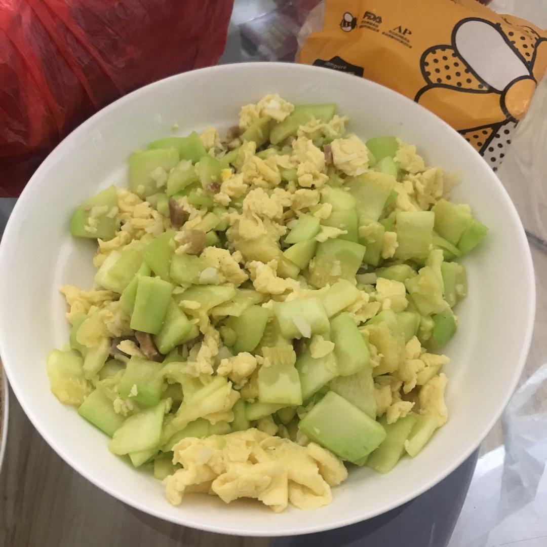 西葫芦炒鸡蛋