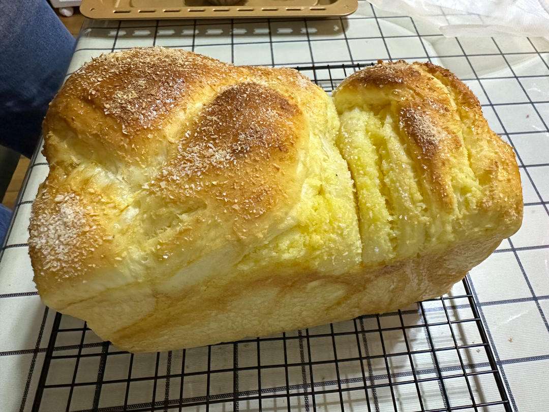 椰香浓郁的椰蓉吐司