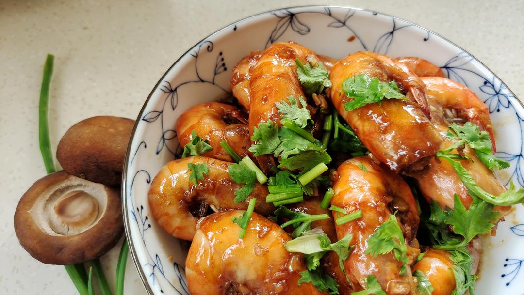 大鲔做过吮指蒜蓉啤酒罗氏虾#午餐612021年8月5