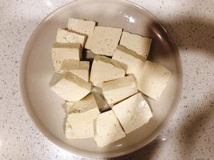 家常小炒之焖豆腐的做法 步骤2